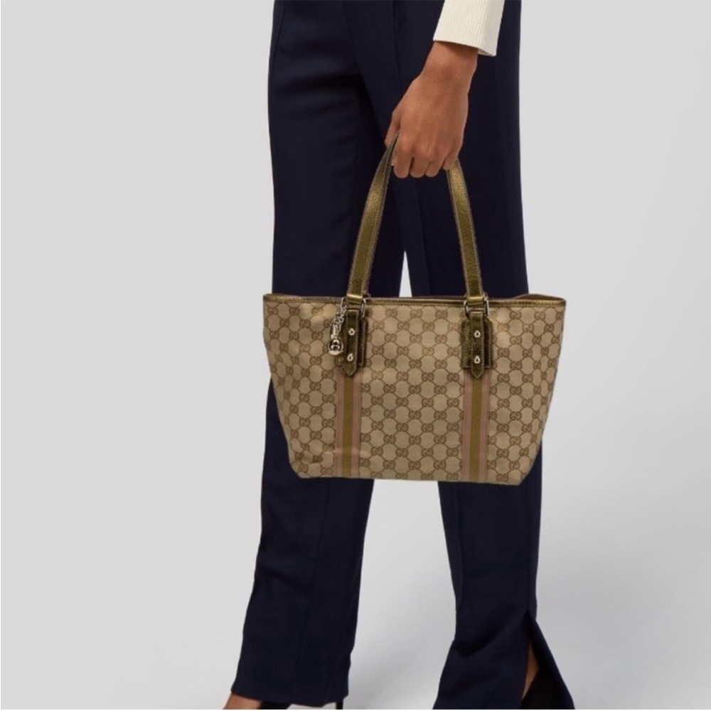 GUCCI JOLICOEUR Authentic Sherry Tote Bag with GUCCI Ball Charm keychain - Picture 1 of 16